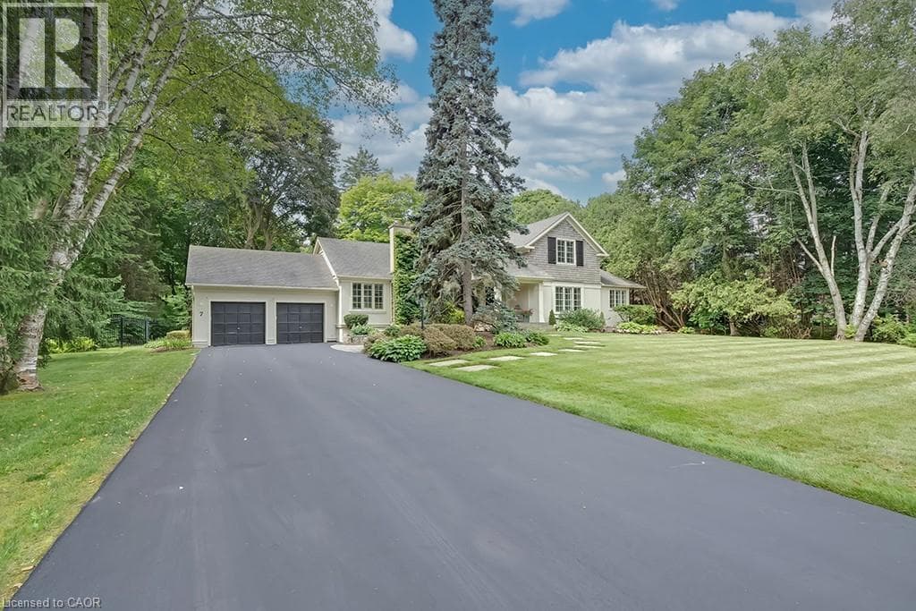 House – 7 COLONIAL Crescent, Oakville – photo 1