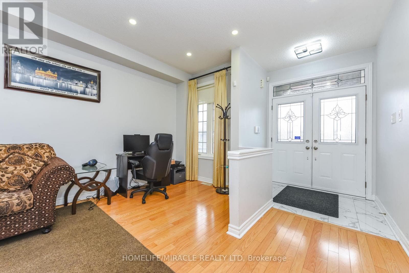 House – 20 GAMSON CRESCENT, Brampton – photo 1