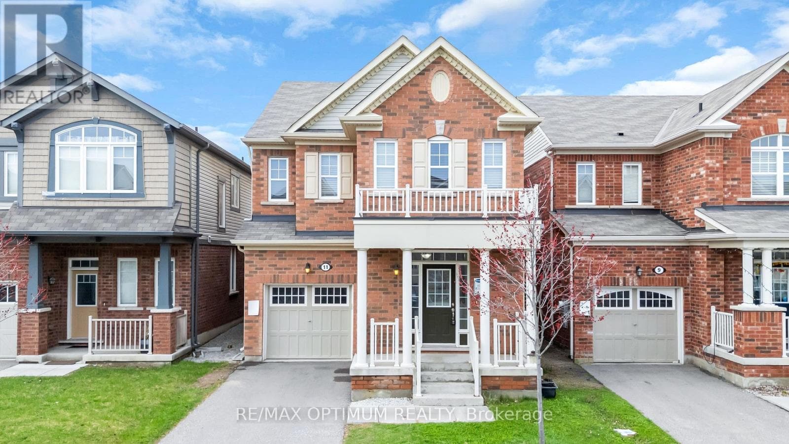 House – 11 EMERALD COAST TRAIL, Brampton – photo 1