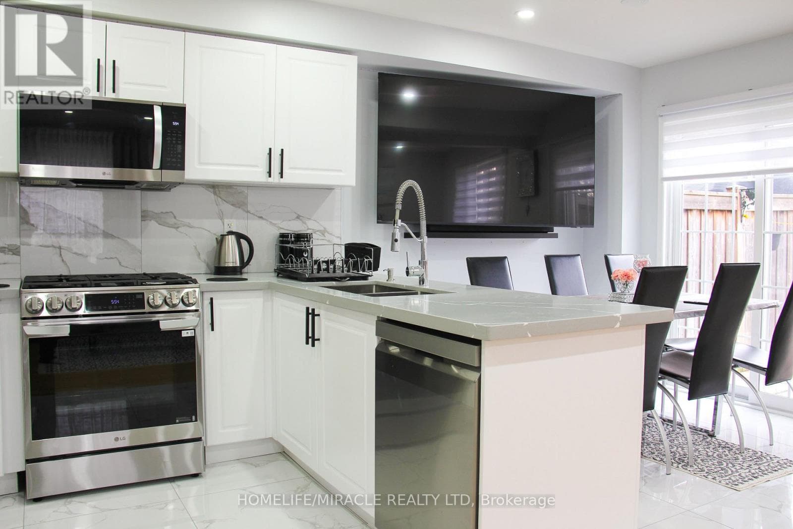 House – 60 BUSHMILL CIRCLE, Brampton – photo 1