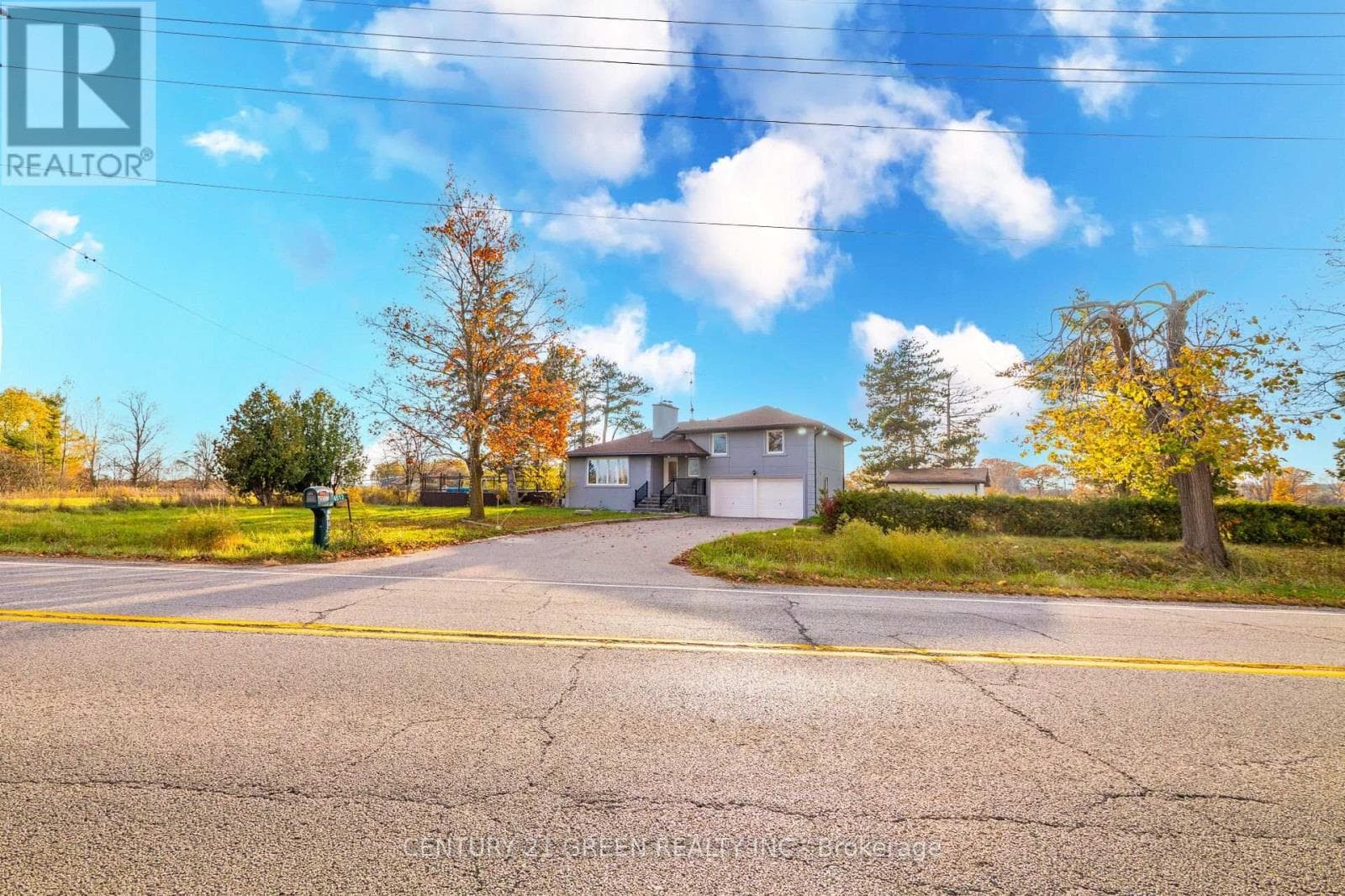 House – 4512 TREMAINE ROAD, Milton – photo 1