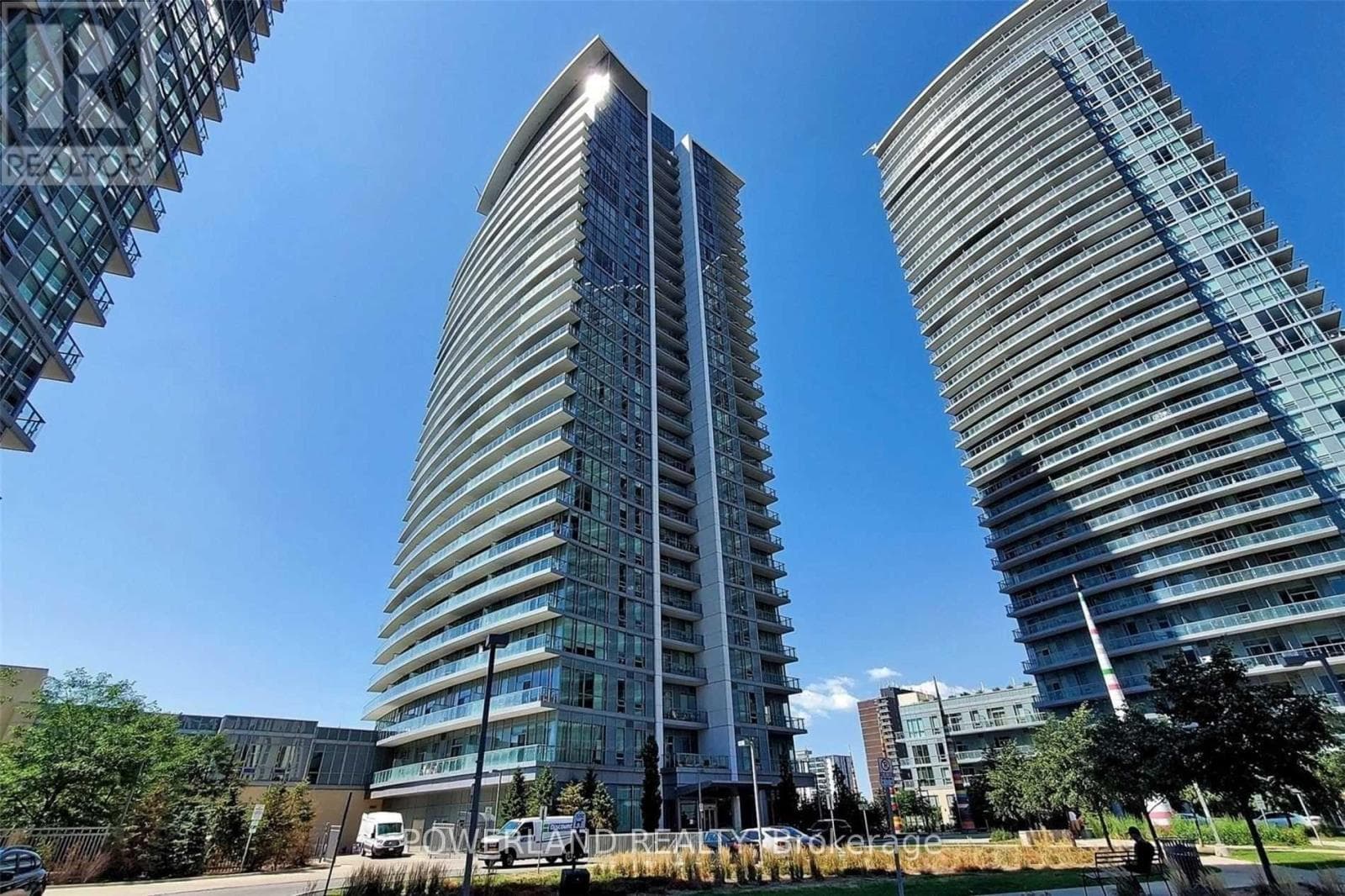 Apartment – 2013 - 66 FOREST MANOR ROAD, Toronto – photo 1