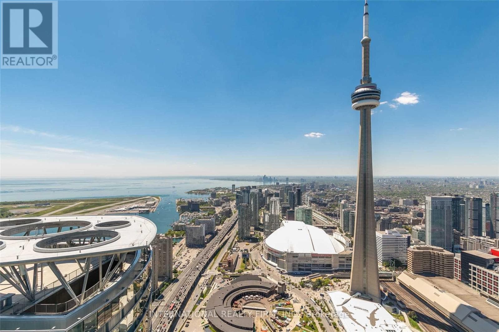 Apartment – 6707 - 14 YORK STREET, Toronto – photo 1