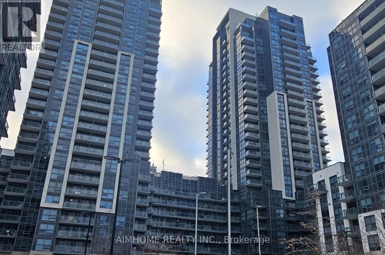 Apartment – 306 - 30 MEADOWGLEN PLACE, Toronto – photo 1