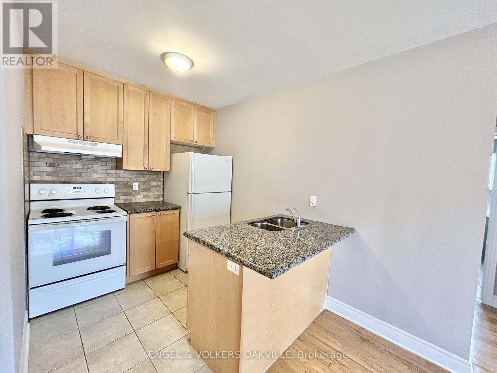 Other – 7 - 80 TWENTY FIFTH STREET, Toronto – photo 1