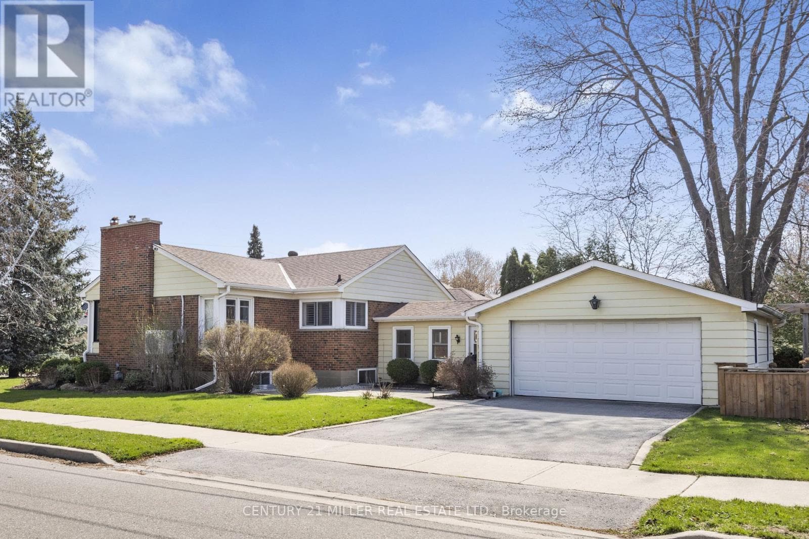 House – 248 KINGSLEIGH COURT, Milton – photo 1