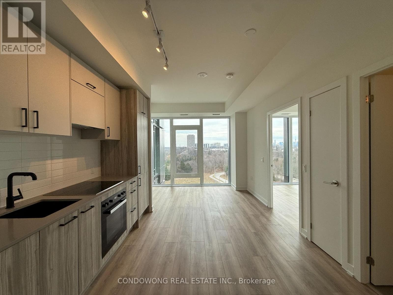 Apartment – 710 - 5 QUARRINGTON LANE, Toronto – photo 1