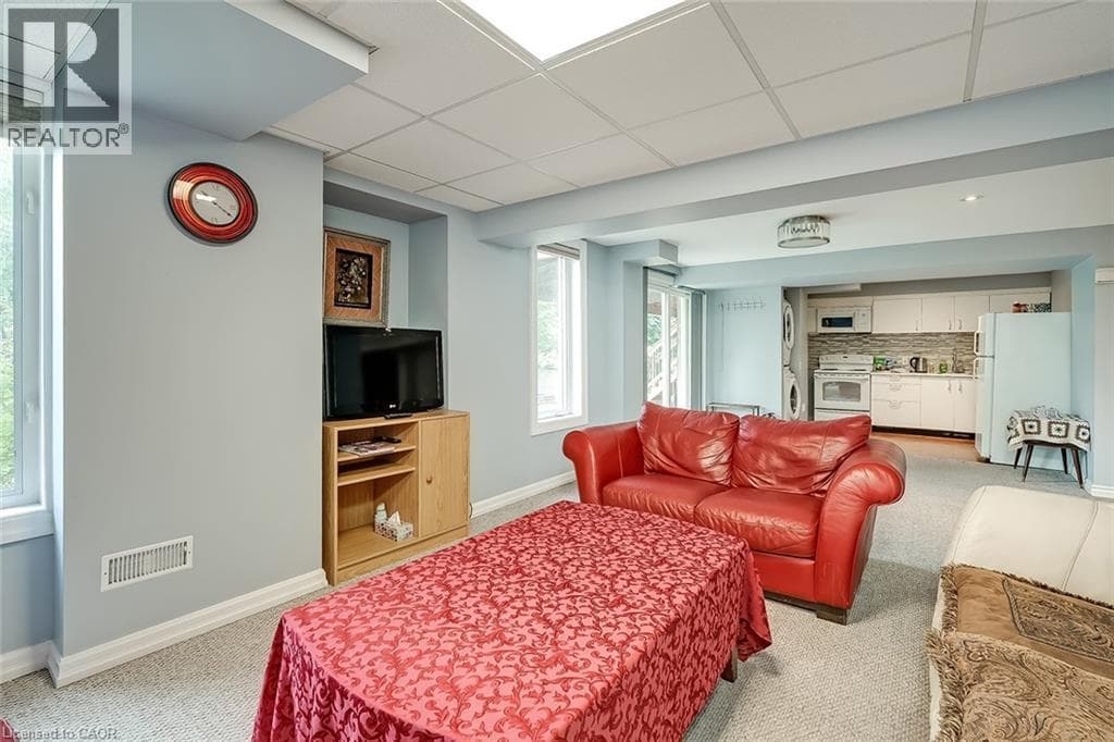 House – 5410 DUCHESS Court Unit# Lower, Burlington – photo 1