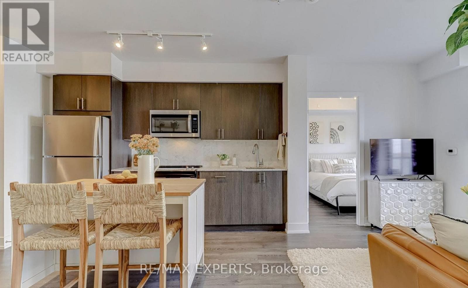 Apartment – 418 - 2550 SIMCOE STREET N, Oshawa – photo 1