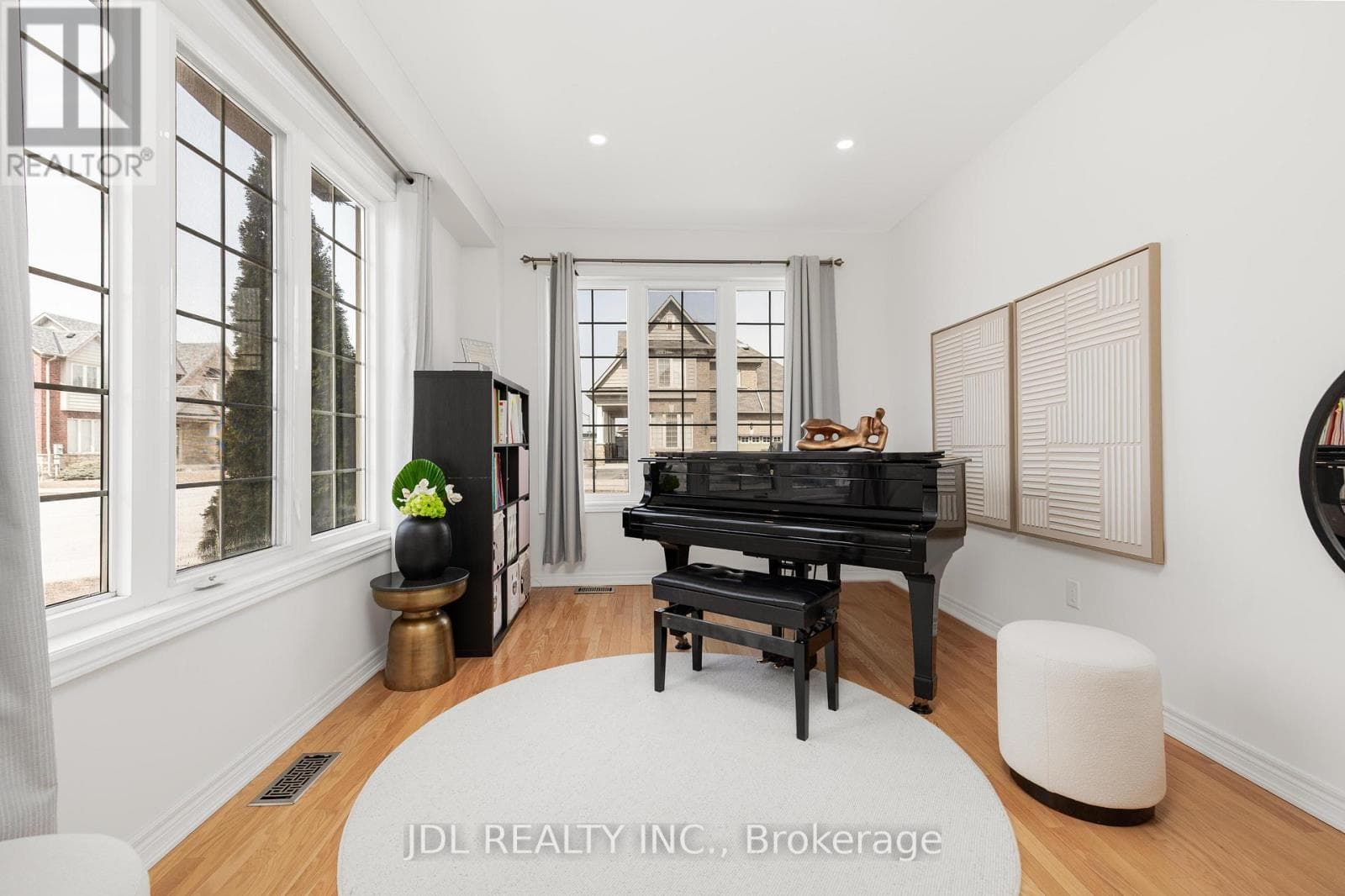 House – 3 MANSARD DRIVE, Richmond Hill – photo 1