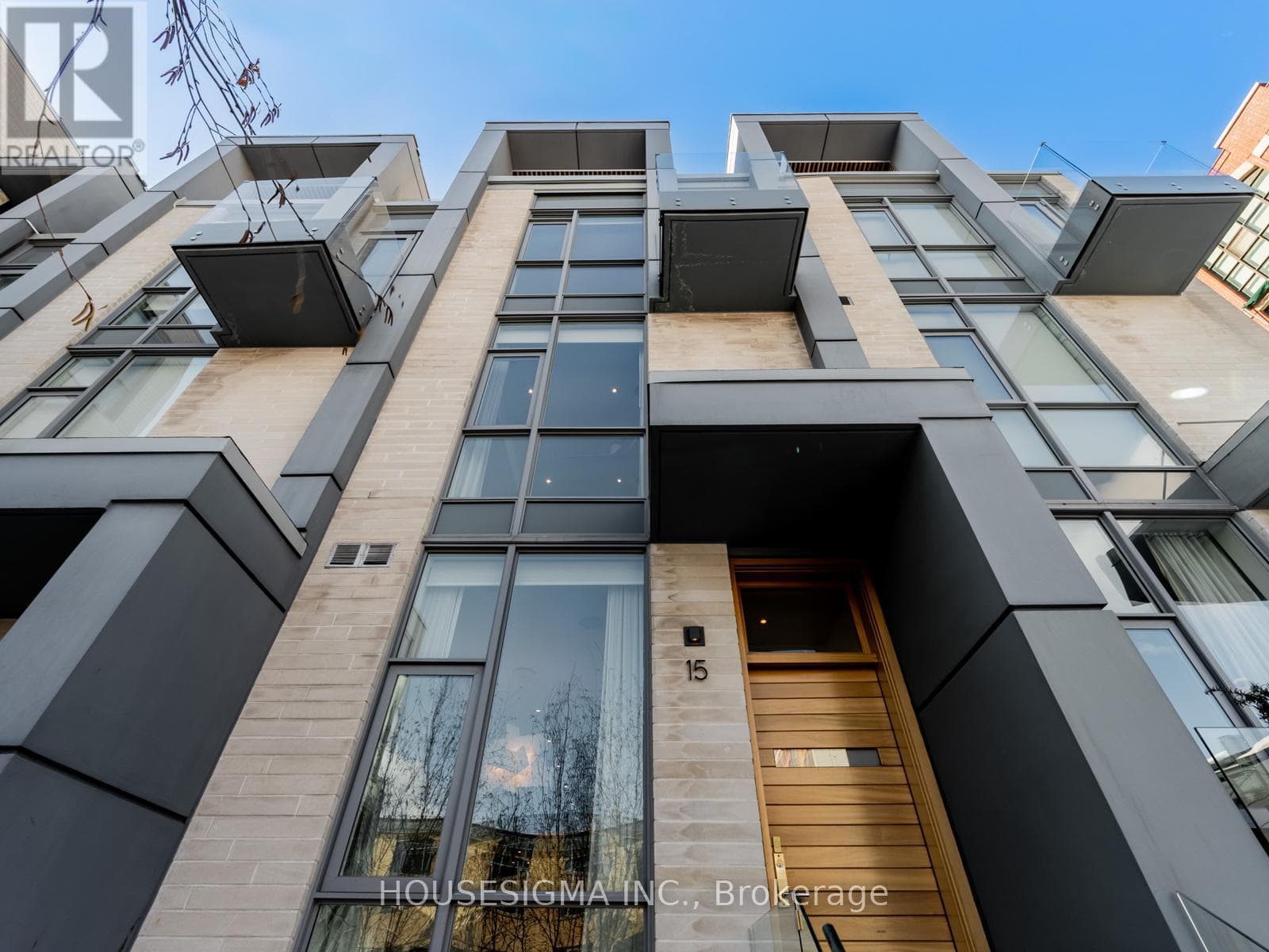 Row / Townhouse – 15 - 850 RICHMOND STREET W, Toronto – photo 1