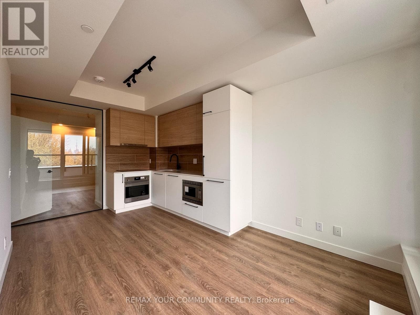 Apartment – 323 - 1050 EASTERN AVENUE, Toronto – photo 1