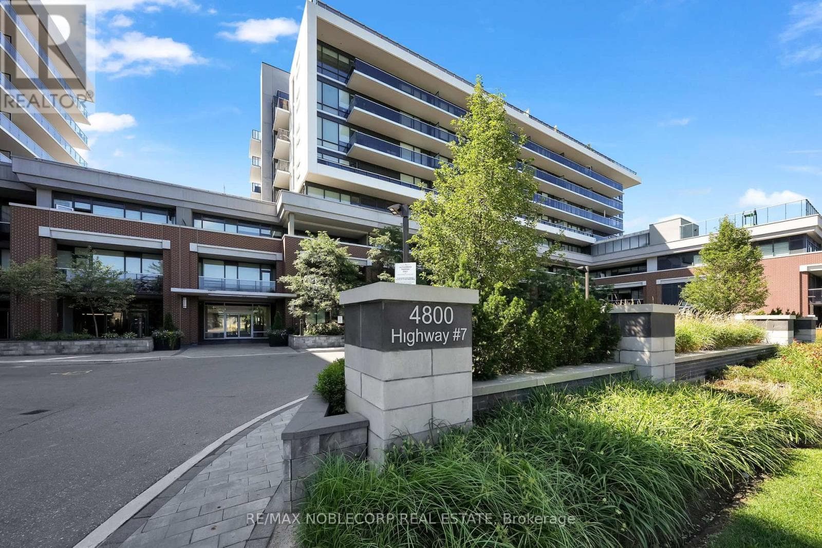 Apartment – 421 - 4800 HIGHWAY 7, Vaughan – photo 1