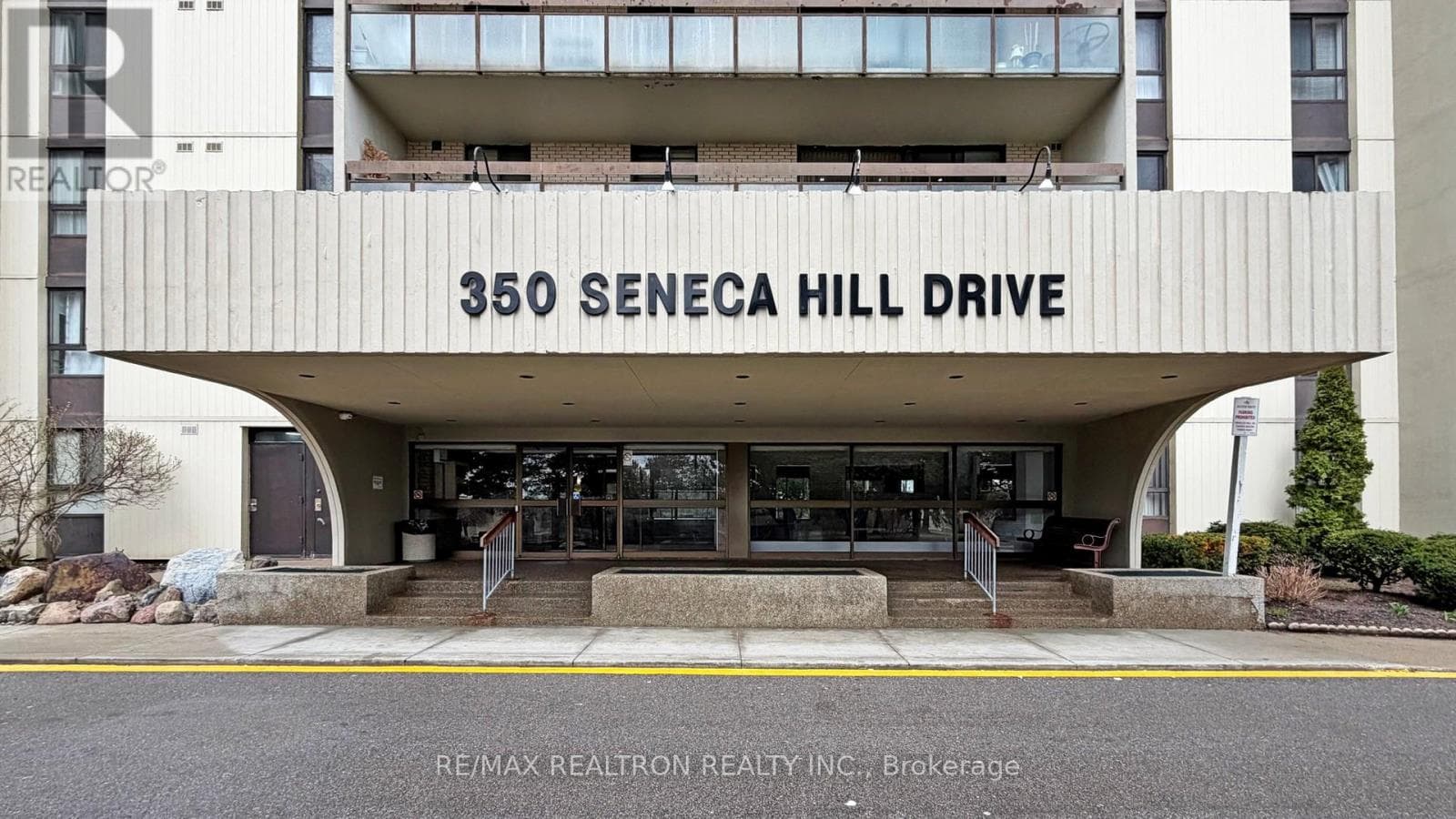 Apartment – 212 - 350 SENECA HILL DRIVE, Toronto – photo 1