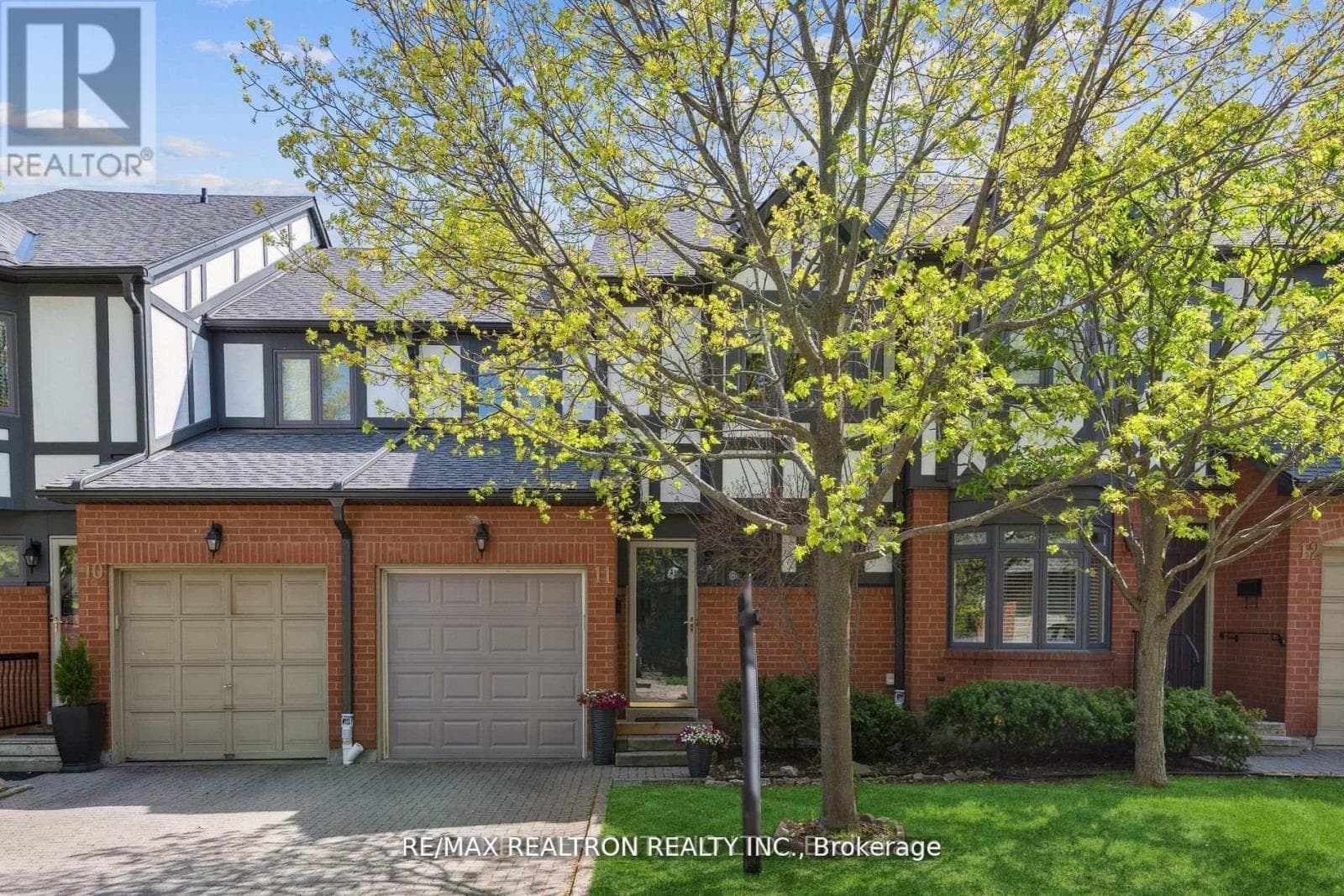 Row / Townhouse – 11 - 3050 ORLEANS ROAD, Mississauga – photo 1