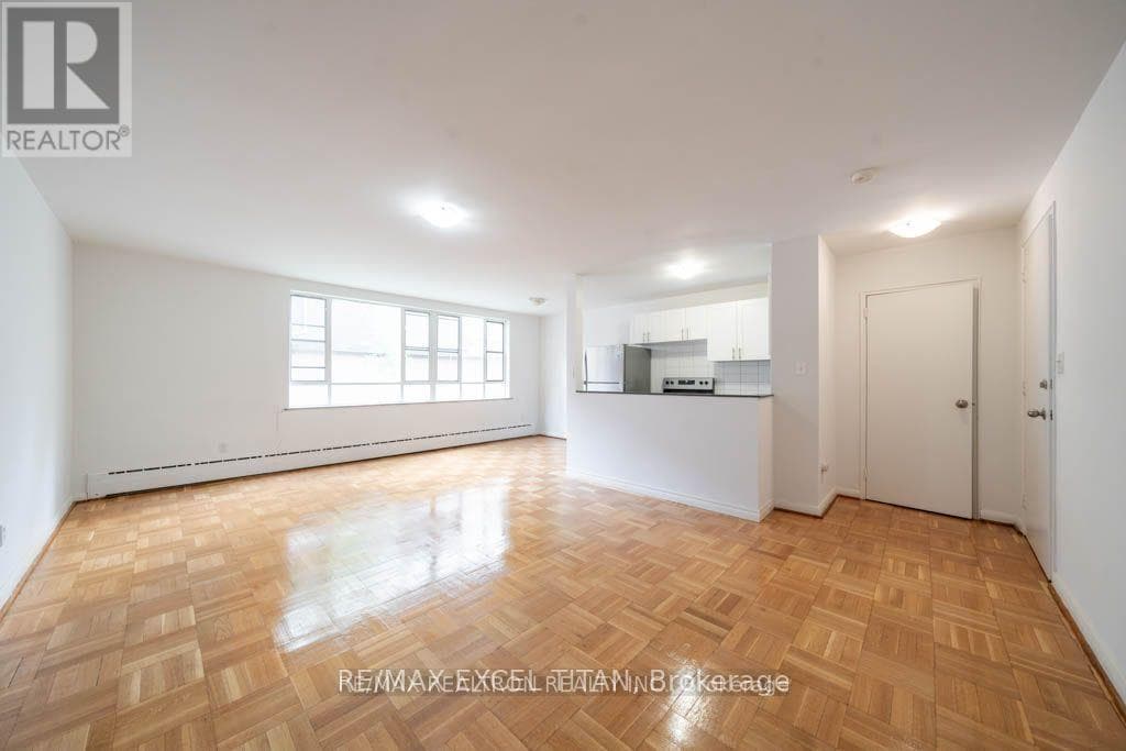 Apartment – 306 - 77 ERSKINE AVENUE, Toronto – photo 1