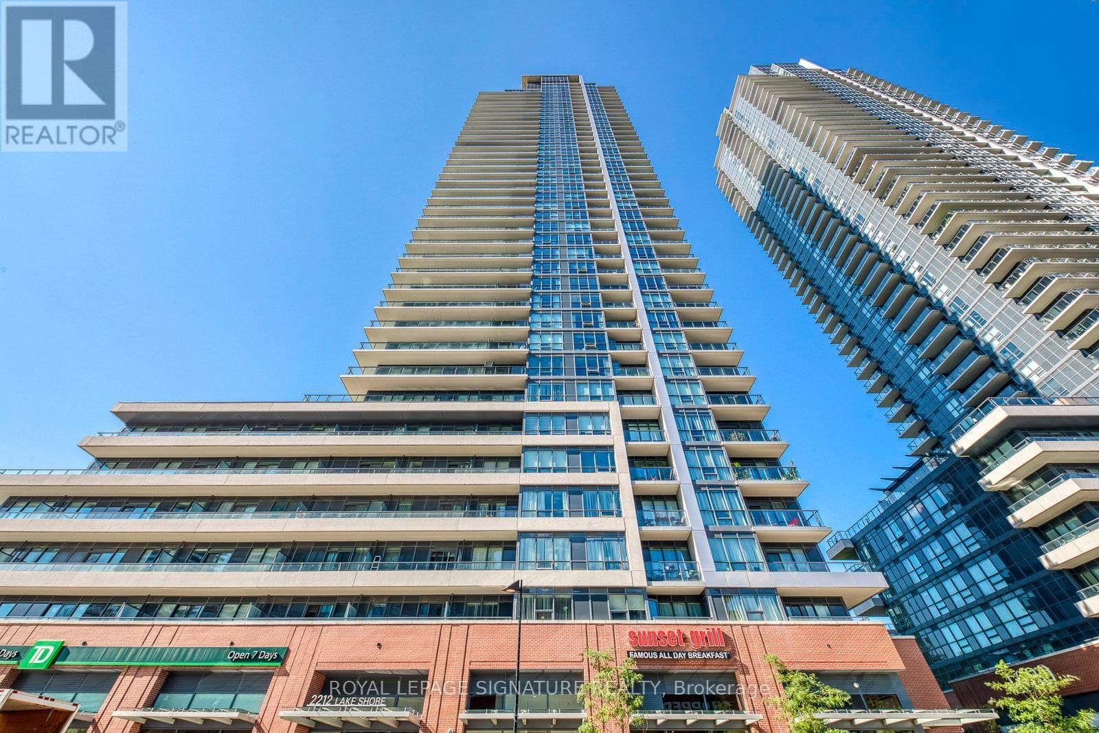 Apartment – 1907 - 2212 LAKE SHORE BOULEVARD W, Toronto – photo 1