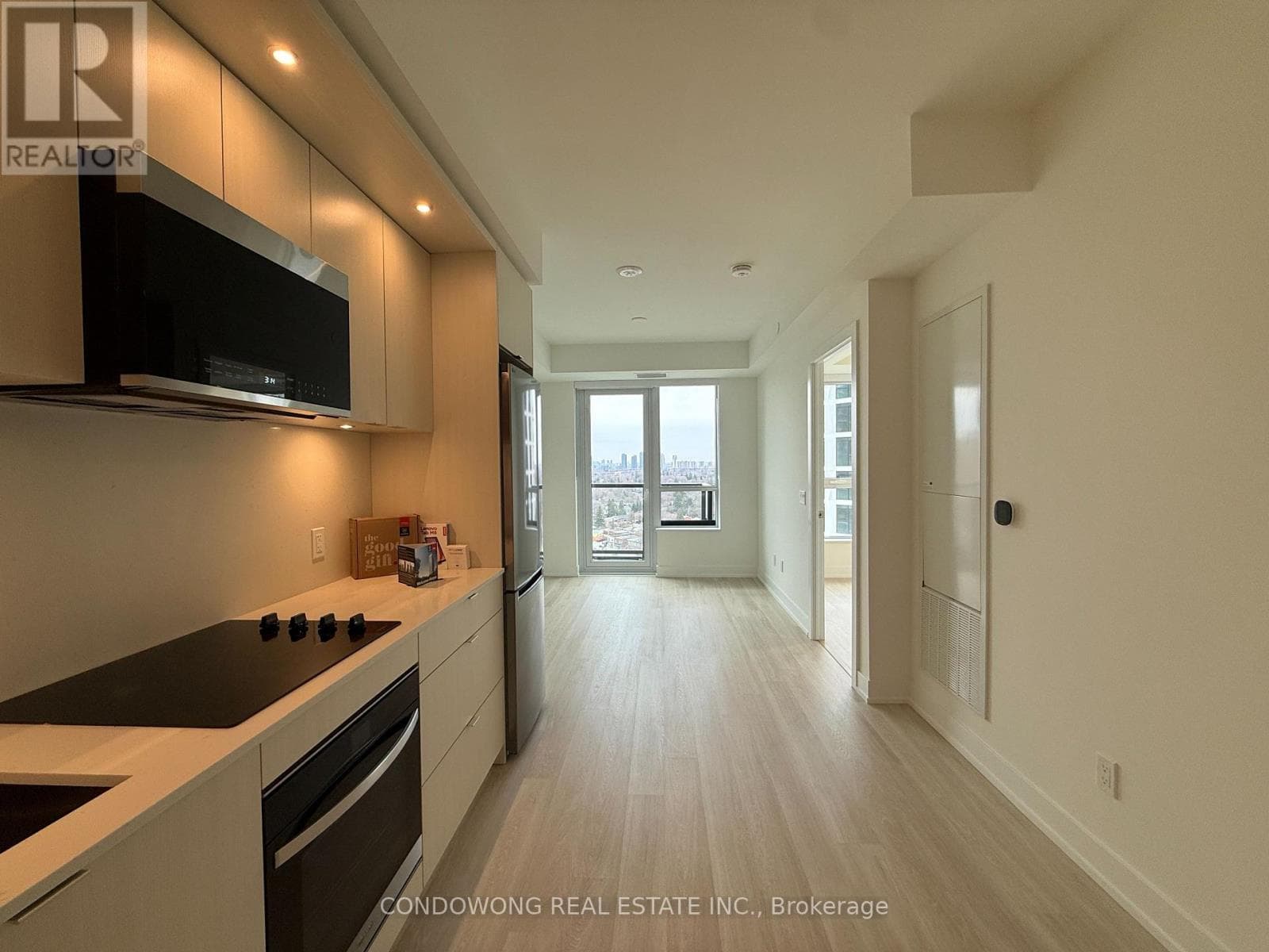 Apartment – 1910 - 60 CENTRAL PARK ROAD WAY, Toronto – photo 1