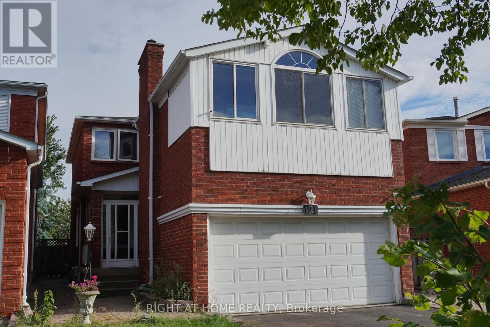 House – LOWER - 121 BADESSA CIRCLE, Vaughan – photo 1