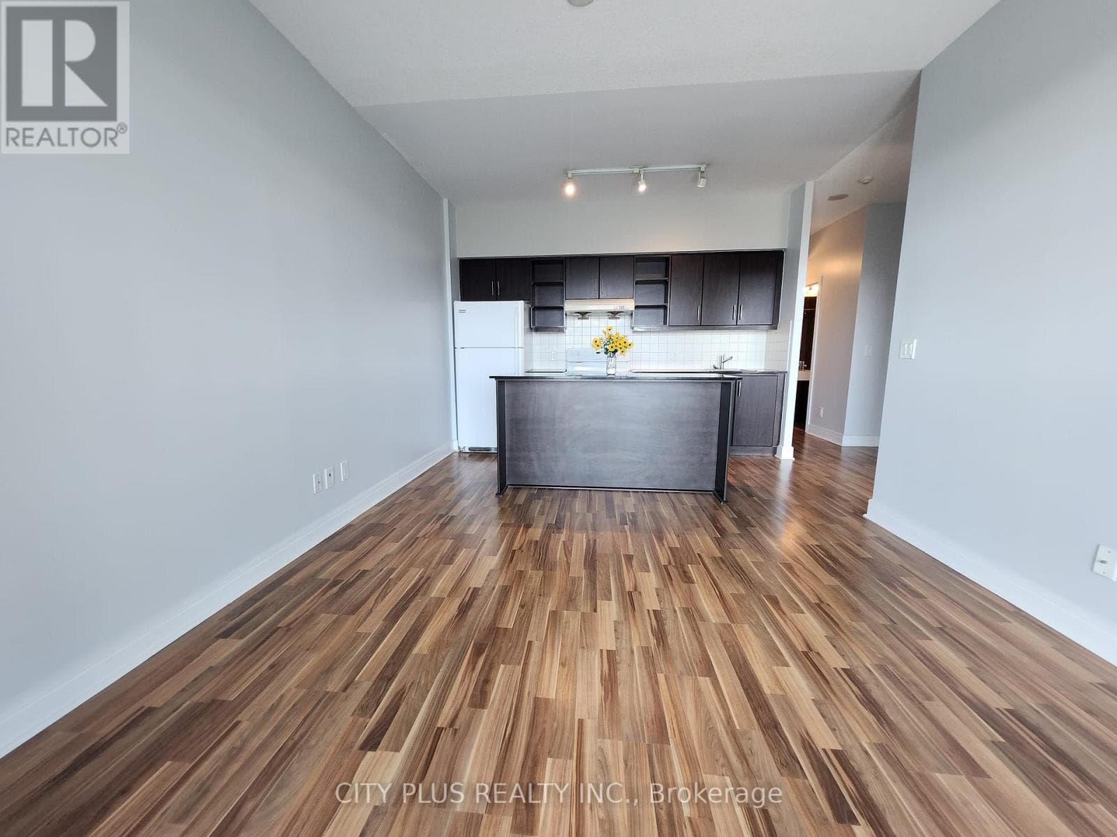 Apartment – 513 - 35 BRIAN PECK CRESCENT, Toronto – photo 1