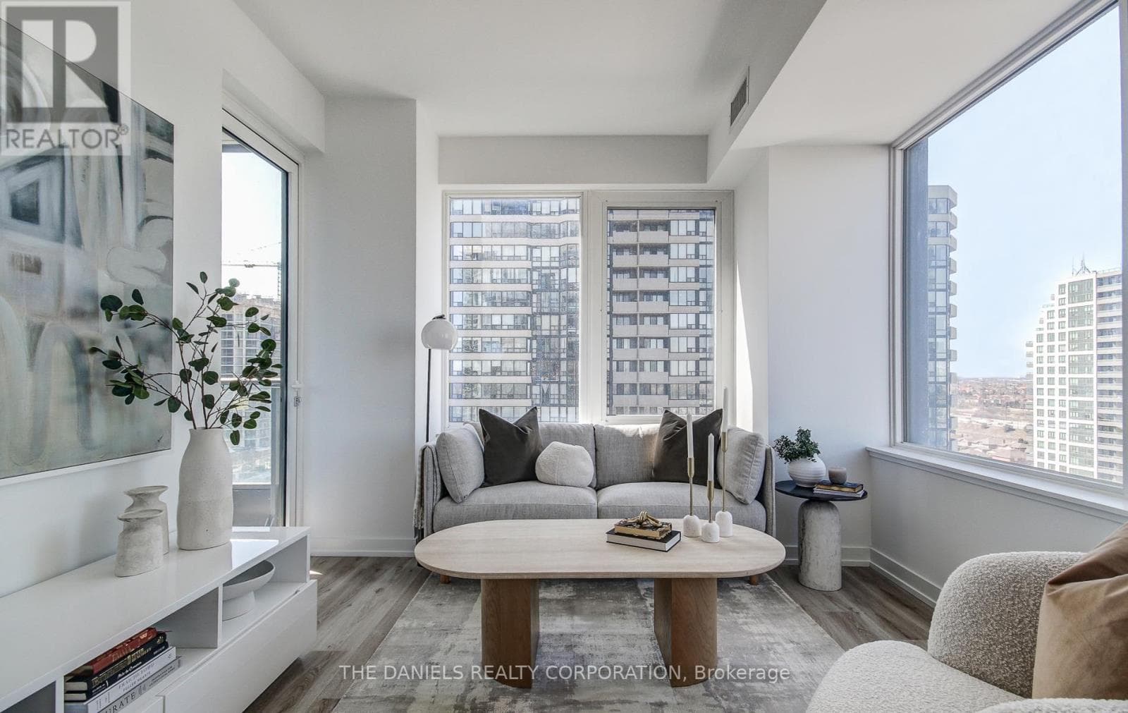 Apartment – 1310 - 395 SQUARE ONE DRIVE, Mississauga – photo 1