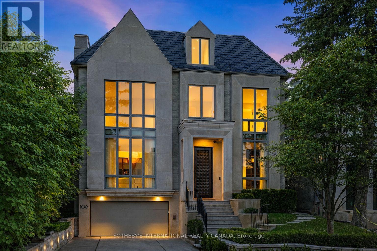 House – 106 GLENAYR ROAD, Toronto – photo 1