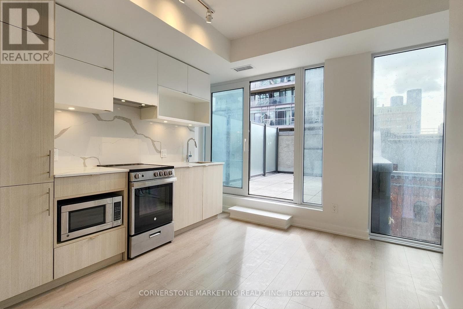 Apartment – 608 - 100 QUEEN STREET E, Toronto – photo 1