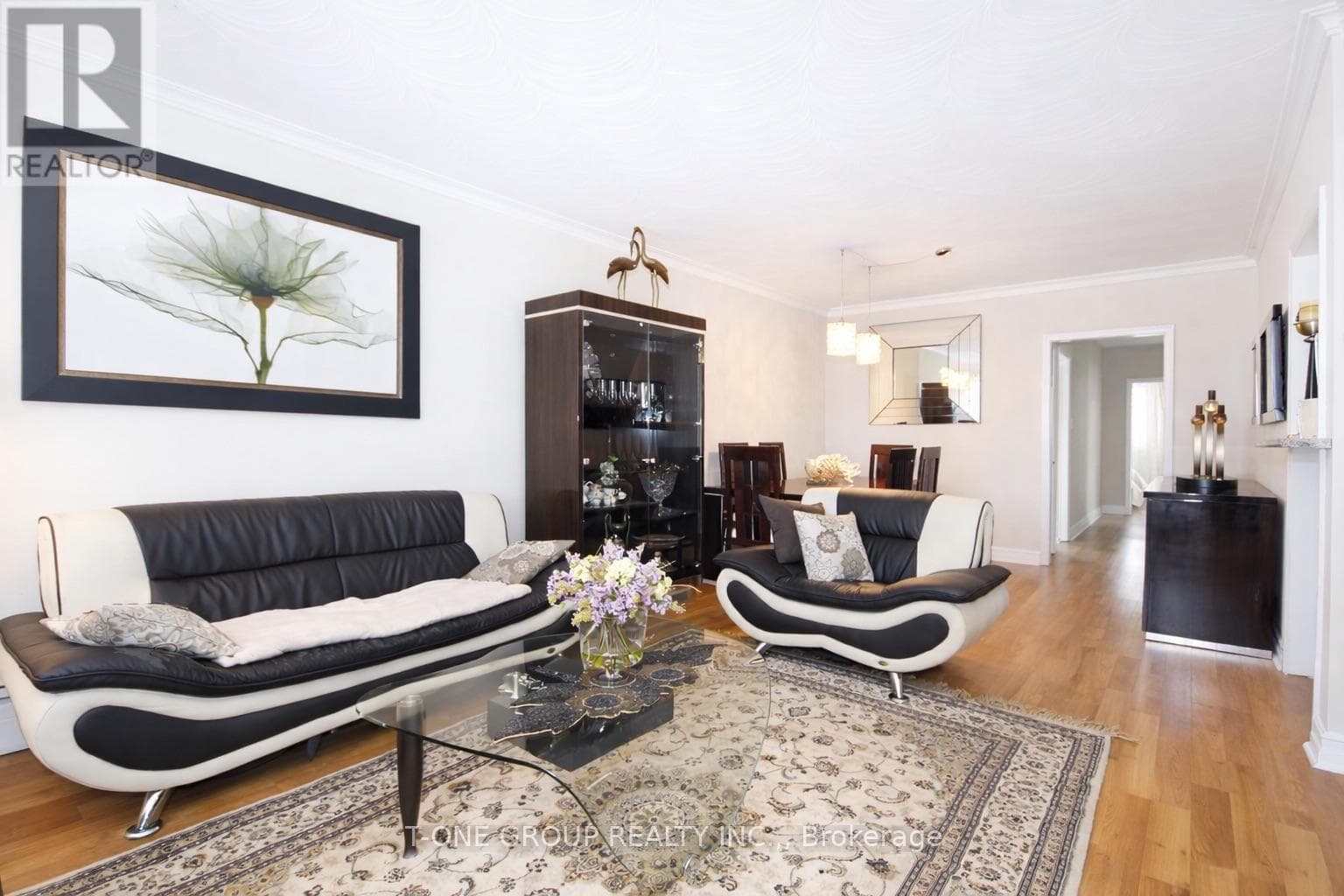 Triplex – 3RD FLR - 240 PANNAHILL ROAD, Toronto – photo 1