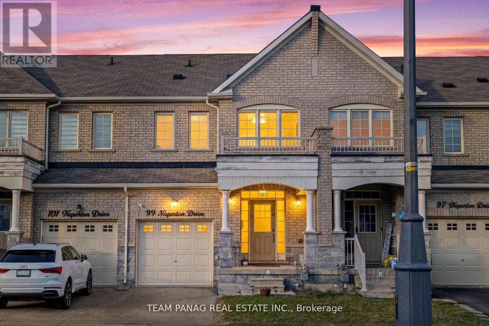 Row / Townhouse – 99 NAPERTON DRIVE, Brampton – photo 1