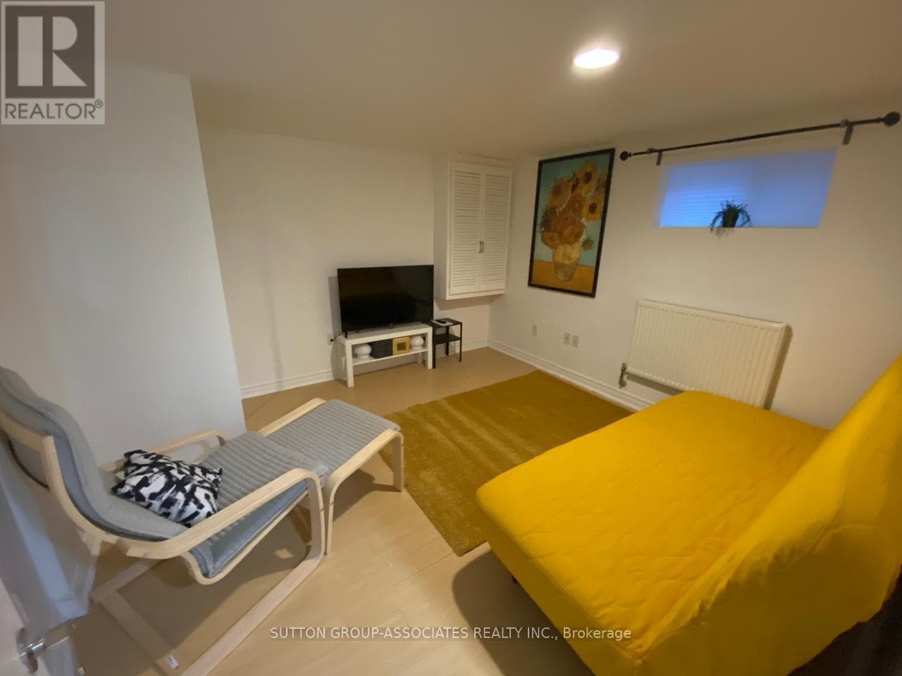 Duplex – BASEMENT - 184 MADISON AVENUE, Toronto – photo 1